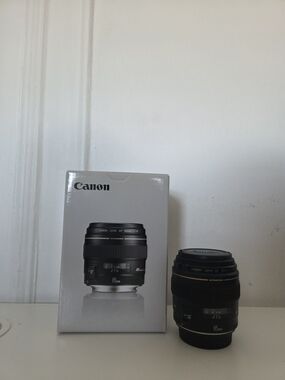 Canon EF 85mm f/1.8